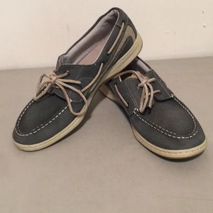 Clark’s Women’s Topsiders Gray and Tan loafers